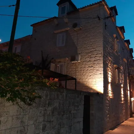 Carol Pensjonat Trogir