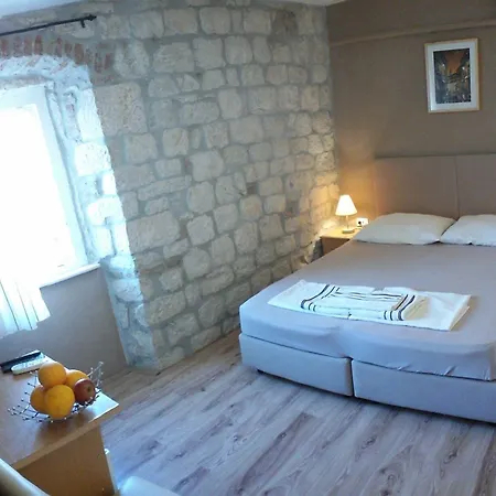 Carol Pensjonat Trogir