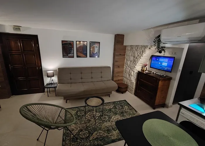 招待所 卡罗尔罗姆斯酒店 3*