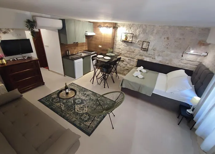 Carol Vendégház Trogir