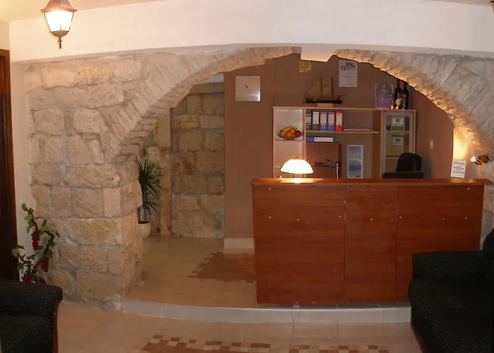 招待所 卡罗尔罗姆斯酒店 3*