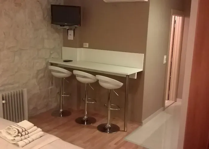 卡罗尔罗姆斯酒店 3*