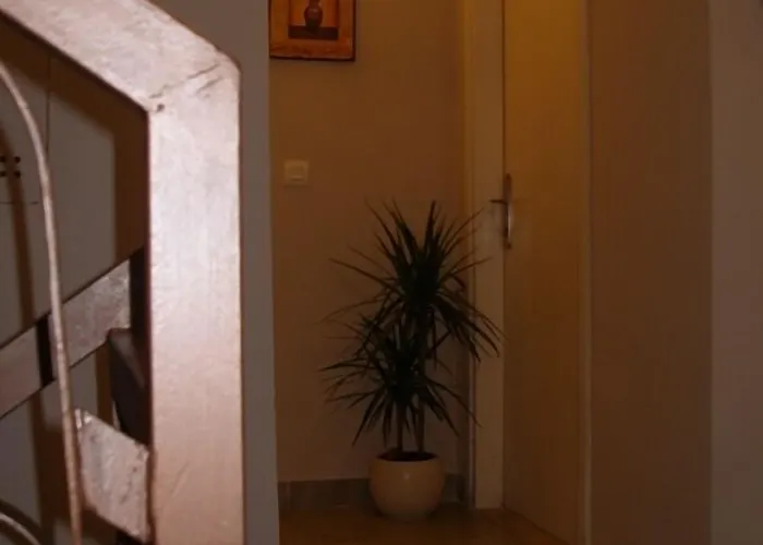 卡罗尔罗姆斯酒店