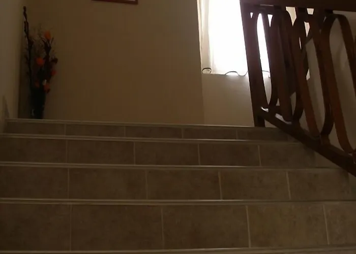 招待所 卡罗尔罗姆斯酒店 3*