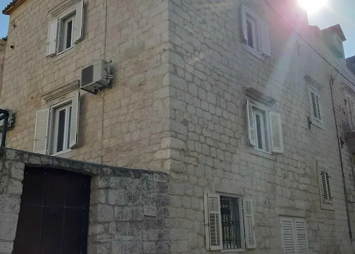 卡罗尔罗姆斯酒店 招待所