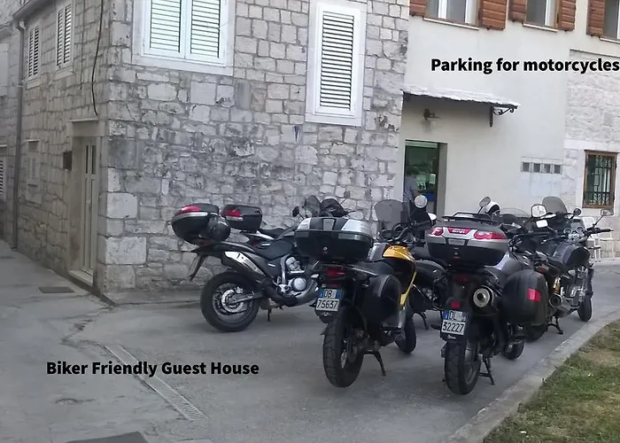 卡罗尔罗姆斯酒店 招待所