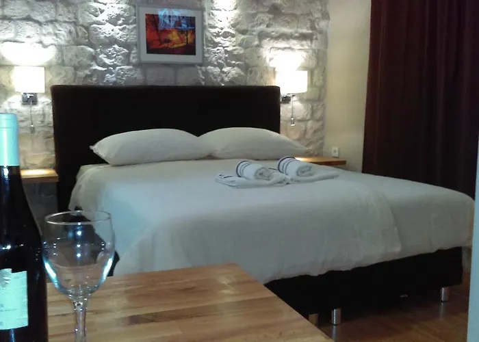 Vendégház Carol 3*