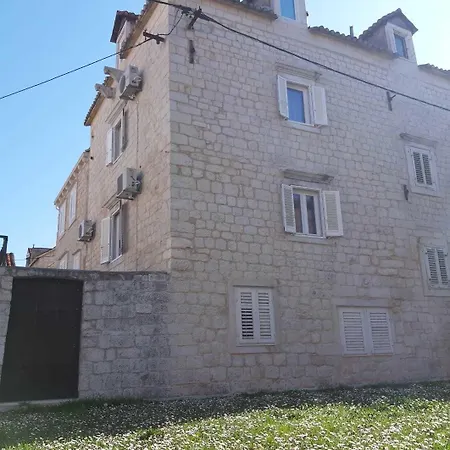 Gostinjska kuća Carol
