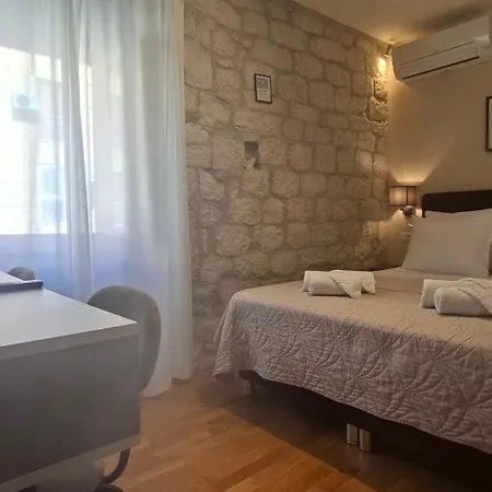 Gostinjska kuća Carol