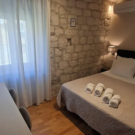 Gostinjska kuća Carol 3*