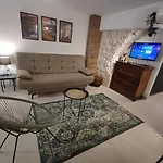 Carol Πανσιόν 3*