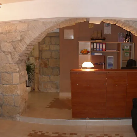 Gostinjska kuća Carol 3*