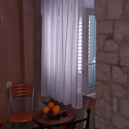 Gostinjska kuća Carol